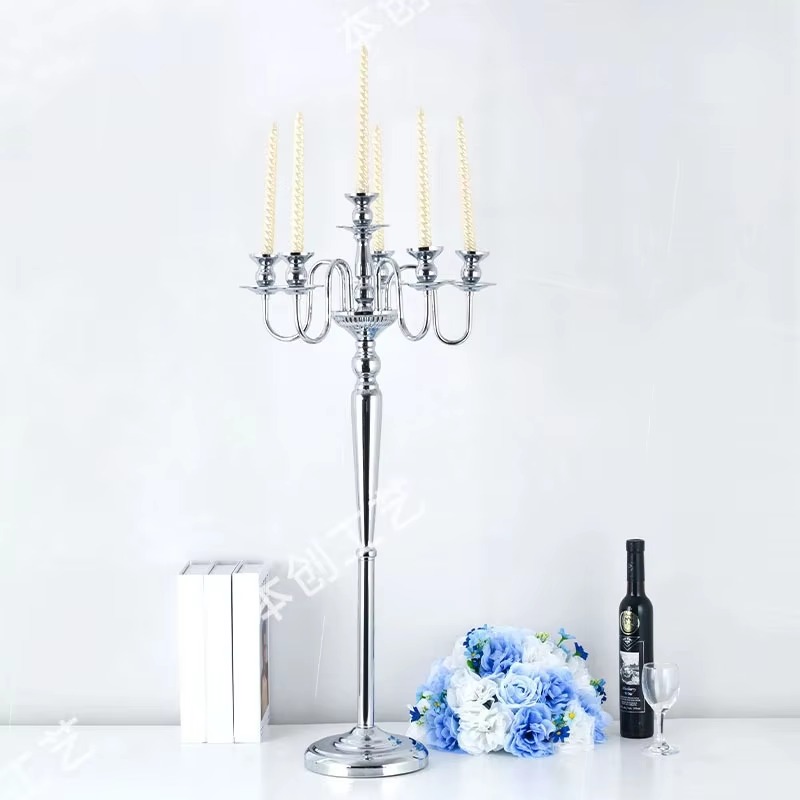 モダンなシルバーアイアンメタル製フロアスタンドキャンドルホル - Candle Supplies Europe のレビューと価格